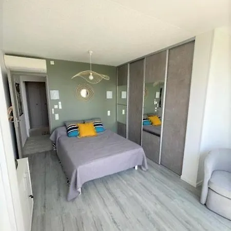 Proche Port T2 Pour 4 Personnes N1 39 *