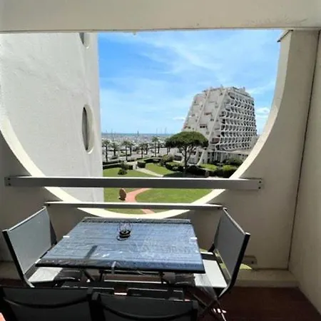 Proche Port T2 Pour 4 Personnes N1 39 * La Grande-Motte