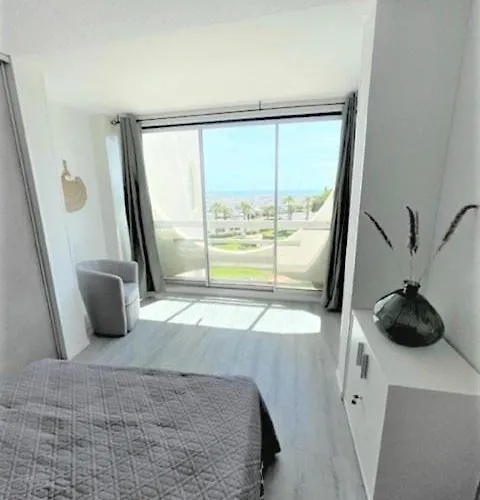 Proche Port T2 Pour 4 Personnes N1 39 *