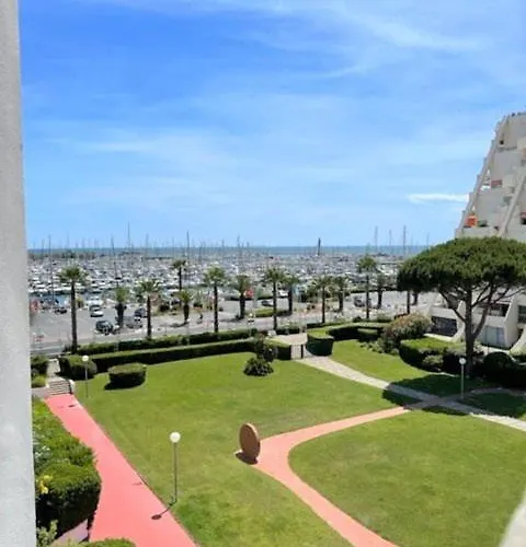 Proche Port T2 Pour 4 Personnes N1 39 * La Grande Motte