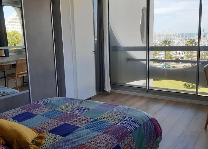 Proche Port T2 Pour 4 Personnes N1 39 *